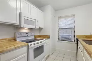 28 Sawmill Grove Ln, The Woodlands, TX 77380 - Photo 13