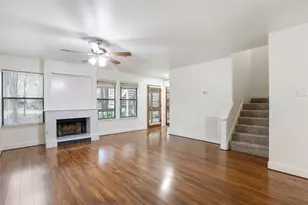 28 Sawmill Grove Ln, The Woodlands, TX 77380 - Photo 5