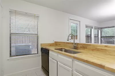 28 Sawmill Grove Lane, The Woodlands, TX 77380 - Photo 15