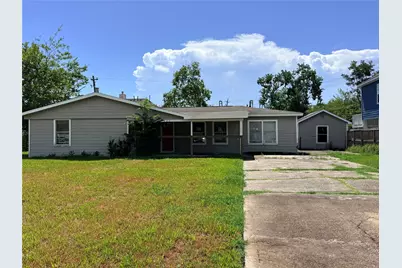 323 Seagrove Street, Shoreacres, TX 77571 - Photo 1