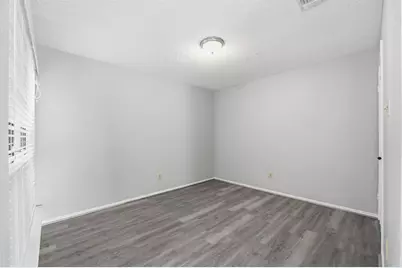 7011 Lost Thicket Drive, Houston, TX 77085 - Photo 5