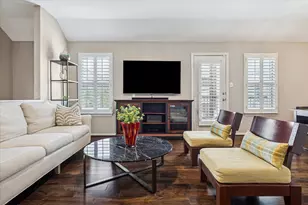 1810 Gillette St, Houston, TX 77019 - Photo 9