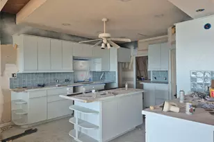 1823 Port O' Call St, Tiki Island, TX 77554 - Photo 15