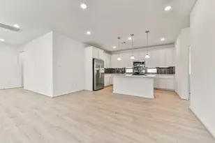 15515 Foresail Ln, Houston, TX 77053 - Photo 11