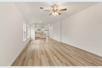 4558 Pinehurst Trace Drive, Pinehurst, TX 77362 - Photo 9