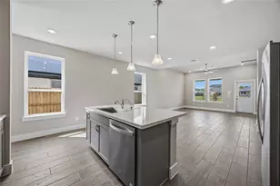 207 Rose Laurel Dr, Alvin, TX 77511 - Photo 11