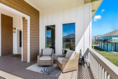 950 Sue Drive, Crystal Beach, TX 77650 - Photo 5