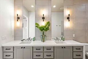 950 Sue Dr, Crystal Beach, TX 77650 - Photo 3