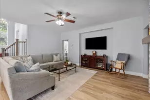 2026 Pembroke Bay Dr, League City, TX 77573 - Photo 11