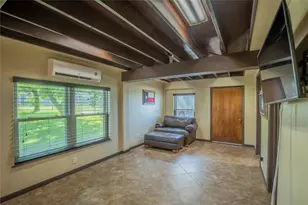 202 Willie Cook St, Livingston, TX 77351 - Photo 33