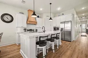2431 103rd St, Galveston, TX 77554 - Photo 9