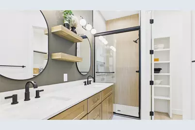 805 Brooks Street #B, Houston, TX 77009 - Photo 3