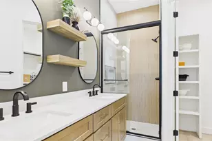 805 Brooks St, Houston, TX 77009 - Photo 3