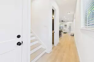 805 Brooks St, Houston, TX 77009 - Photo 17