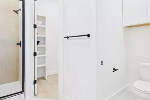 805 Brooks St, Houston, TX 77009 - Photo 29