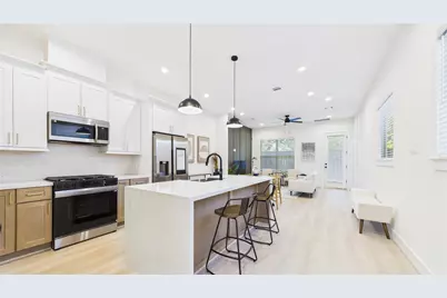 805 Brooks Street #B, Houston, TX 77009 - Photo 9