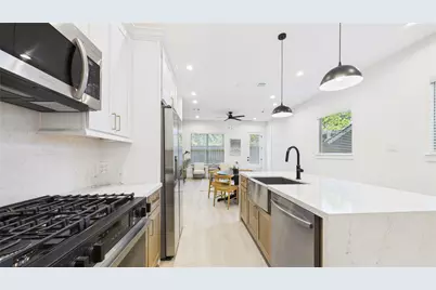 805 Brooks Street #B, Houston, TX 77009 - Photo 11