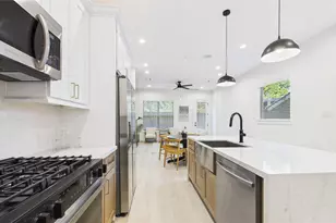805 Brooks St, Houston, TX 77009 - Photo 11