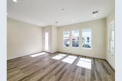 5931 Beall Street #D, Houston, TX 77091 - Photo 9