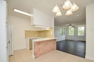 8810 Ilona Ln, Houston, TX 77025 - Photo 9