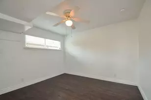 8810 Ilona Ln, Houston, TX 77025 - Photo 19