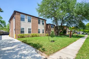 8810 Ilona Ln, Houston, TX 77025 - Photo 35