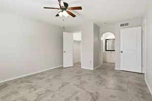 7200 Clarewood Dr, Houston, TX 77036 - Photo 5