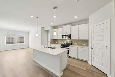 6009 Mockingbird Lodge Lane, Pearland, TX 77584 - Photo 3