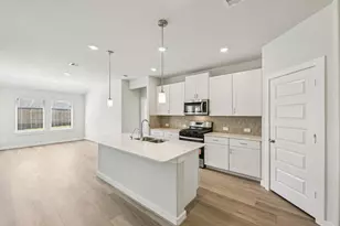 6009 Mockingbird Ldg Ln, Pearland, TX 77584 - Photo 3