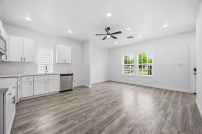 7502 Laura Koppe Road #A/B, Houston, TX 77028 - Photo 9