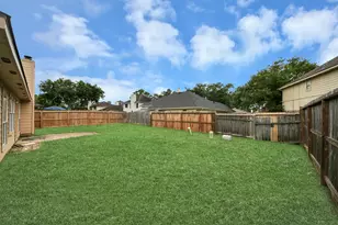 2810 Huntington Way, Pearland, TX 77584 - Photo 11