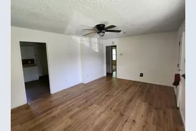 5535 Flamingo Drive, Houston, TX 77033 - Photo 9