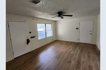 5535 Flamingo Drive, Houston, TX 77033 - Photo 11