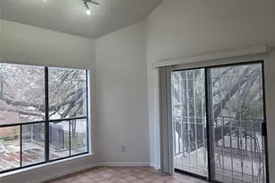 10154 Waterstone Dr, Houston, TX 77042 - Photo 5