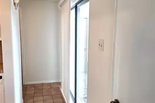 10154 Waterstone Dr, Houston, TX 77042 - Photo 9