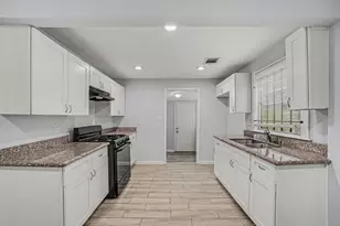 3107 Altoona St, Houston, TX 77026 - Photo 7