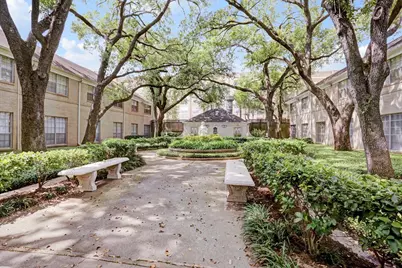 2600 Bellefontaine Street #B18, Houston, TX 77025 - Photo 11