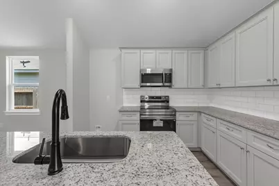 18737 Loom Drive, Conroe, TX 77306 - Photo 5