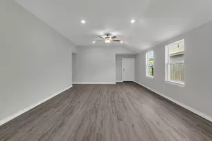 18737 Loom dr, Conroe, TX 77306 - Photo 11