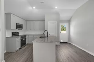 18737 Loom dr, Conroe, TX 77306 - Photo 9
