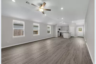 18737 Loom Drive, Conroe, TX 77306 - Photo 13