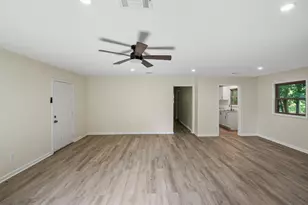 725 Lafayette St, Hempstead, TX 77445 - Photo 11