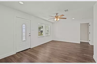 7009 Oleander Drive, Hitchcock, TX 77563 - Photo 3