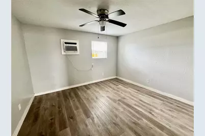 6705 Fairway Drive #26, Houston, TX 77087 - Photo 3