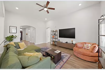 5602 Belmark Street, Houston, TX 77033 - Photo 7