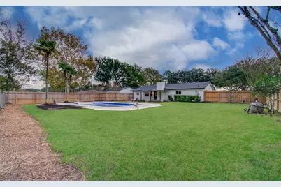 12011 Cherry Point Drive, Mont Belvieu, TX 77535 - Photo 27