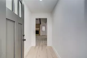 12011 Cherry Point Dr, Mont Belvieu, TX 77535 - Photo 5