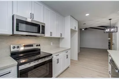 12011 Cherry Point Drive, Mont Belvieu, TX 77535 - Photo 13