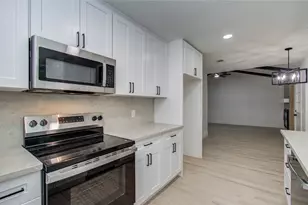 12011 Cherry Point Dr, Mont Belvieu, TX 77535 - Photo 13