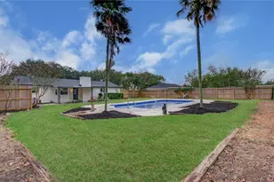 12011 Cherry Point Dr, Mont Belvieu, TX 77535 - Photo 29